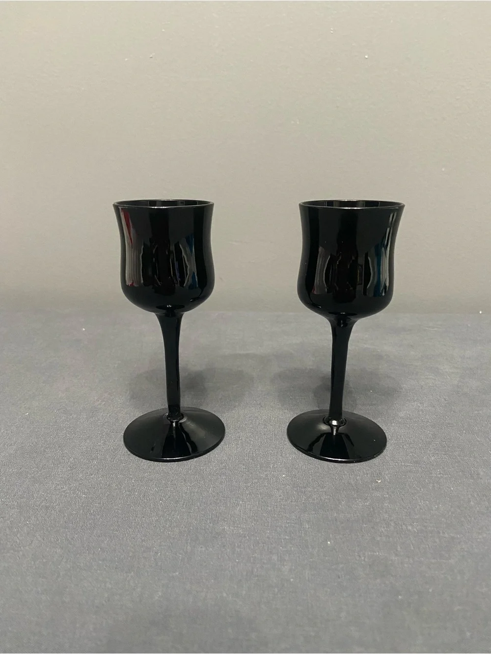 AMERICAN MANOR 2 ebony black glass cordial liqueur stemware amethyst MCM 1960-70